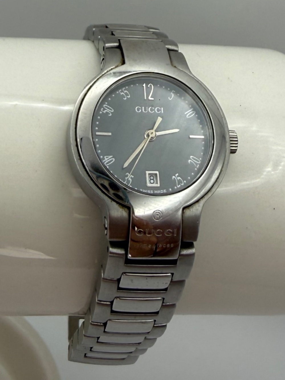Gucci Vintage Gucci 8900L Stainless Steel Ladies Watch Dark Gray Dial - Picture 1 of 7